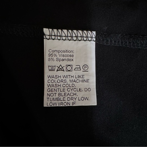 SHEIN Curve Black Wide Neck Tie Front Loose Fit Top - Picture 5 of 6